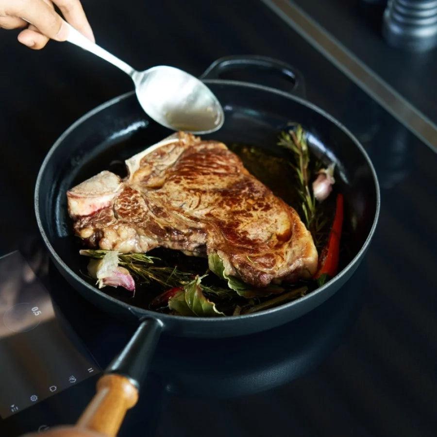 Panna LE CREUSET Cast iron pan with wooden handle Ø28cm mat black - DomoTehnika