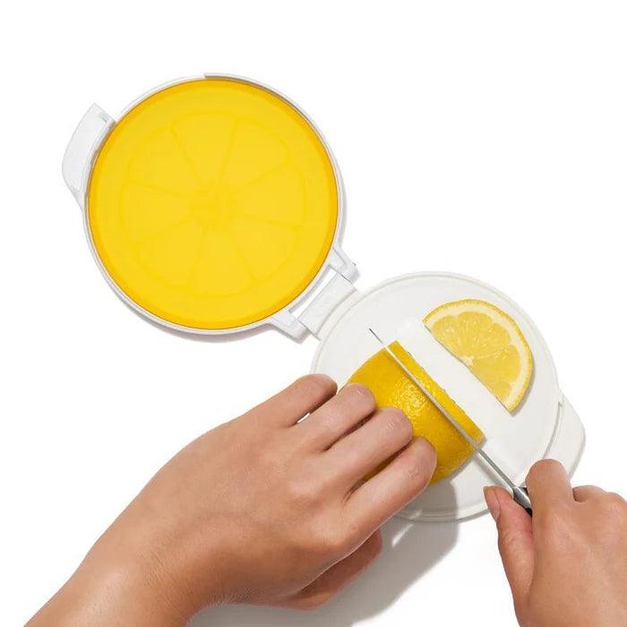 Pārtikas uzglabāšanas trauks OXO Cut & Keep Silicone Lemon Saver 11249800 - DomoTehnika
