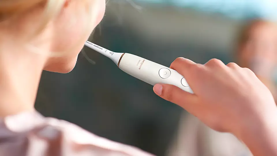 Sonicare zobu birste DiamondClean ar īpašu lietotni, balts/rozā zelts HX9914/69