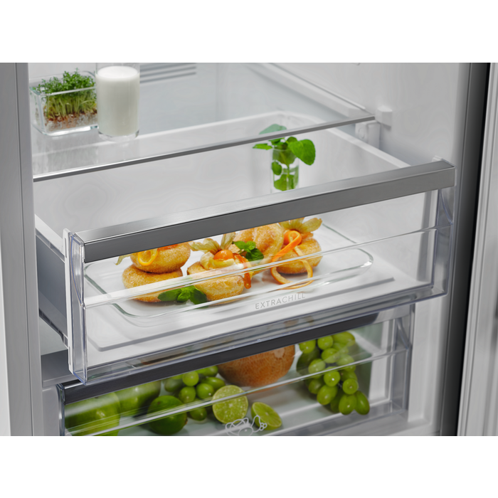 Ledusskapis ELECTROLUX LNT7ME36G2