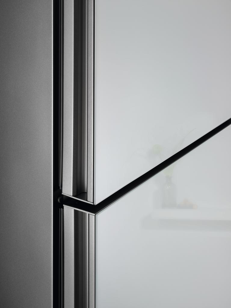 Ledusskapis ELECTROLUX LNT7ME36G2