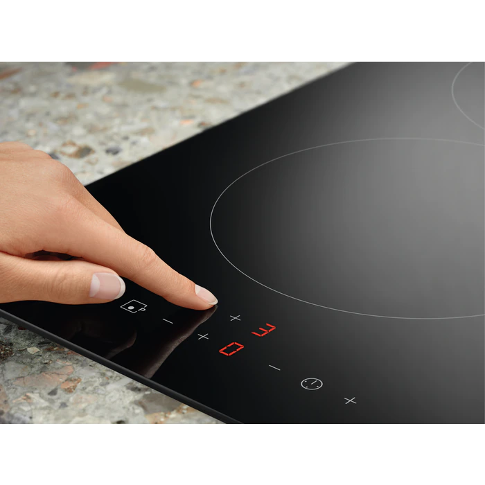 Electrolux indukcijas plīts virsma LIT30230C