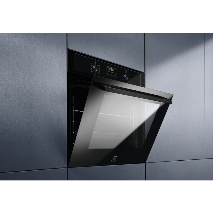 Electrolux cepeškrāsns, iebūv., 65l, tērauda ar pārklājumu pret pirkstu nospiedumiem EOF3H50BK