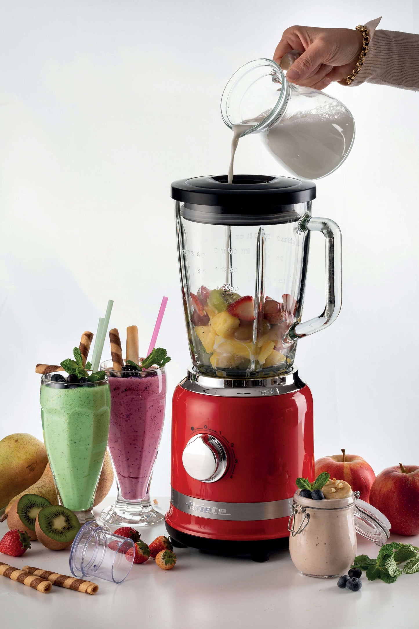 Ariete blenderis, Moderna, sarkans A585/00