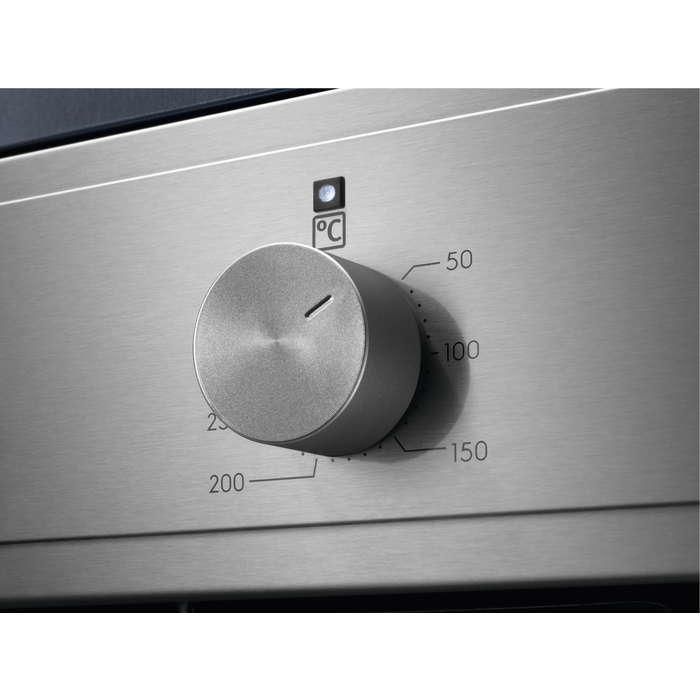 Electrolux cepeškrāsns, iebūv., 72l, tērauda EOF3C00X