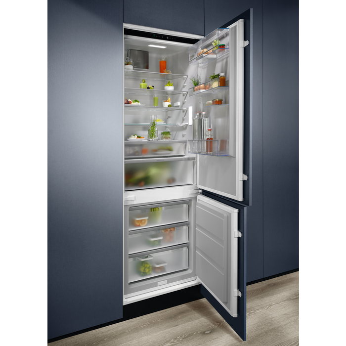 Electrolux ledusskapis (sald.apakšā) 188.4cm ENP7TD75S