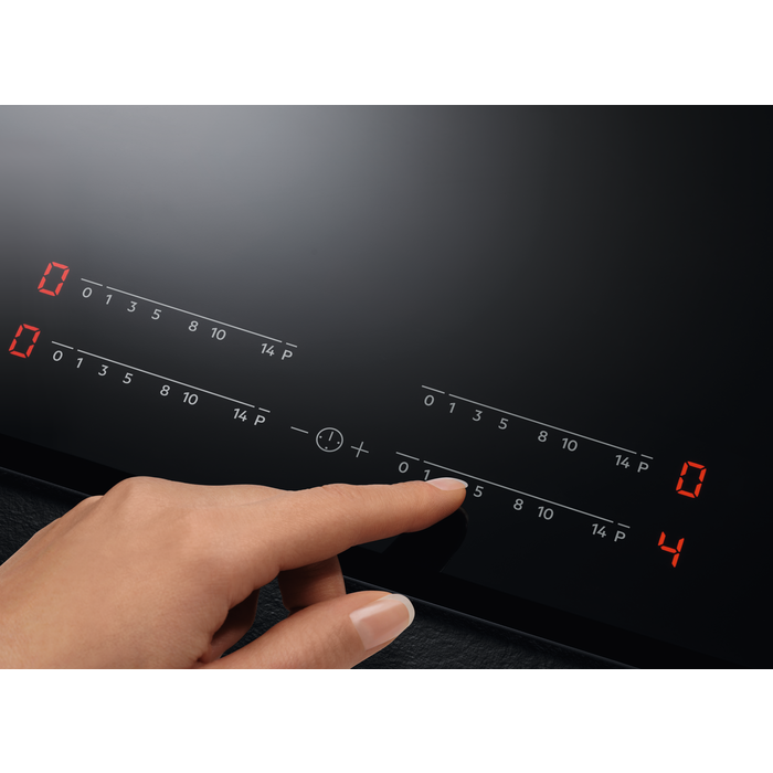 Built-in induction hob AEG IAE84411XB Exposition