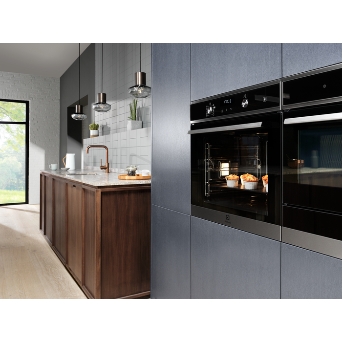Electrolux 600.sērijas cepeškrāsns, iebūv., 65 l, melna EOD3C40BX