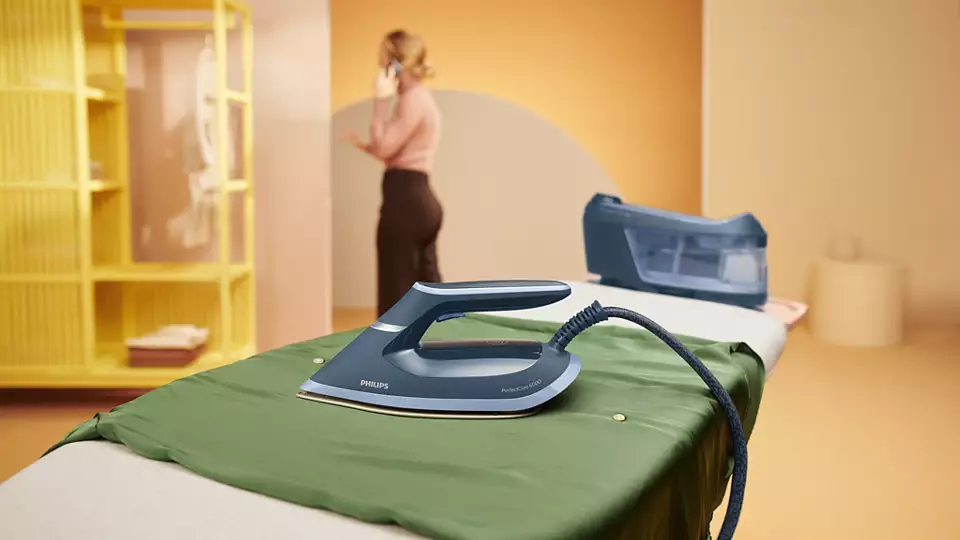 PHILIPS Perfect Care tvaika ģeneratora gludeklis, zils PSG6042/20