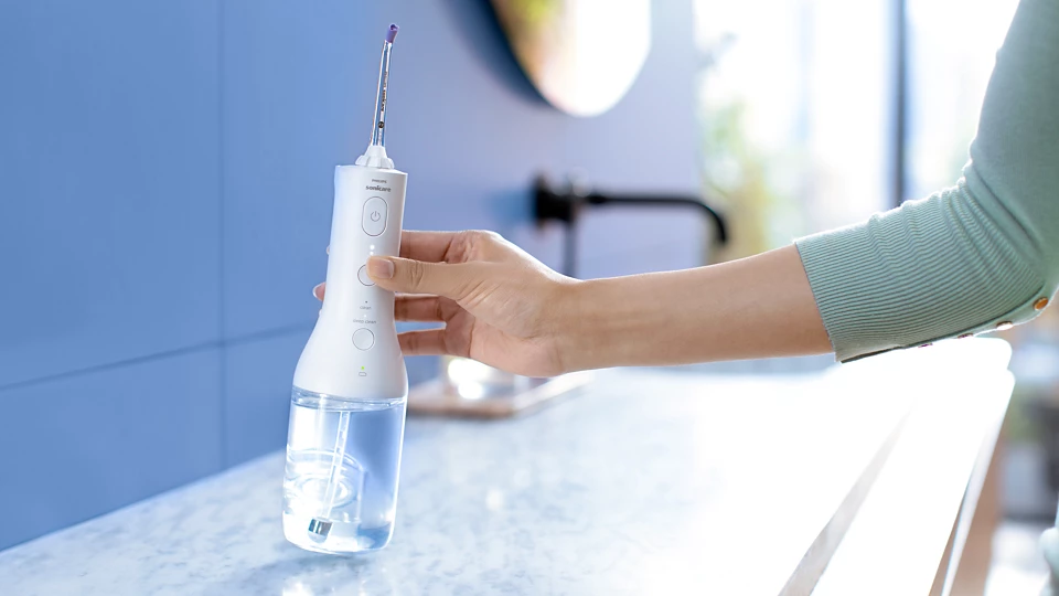 Philips Sonicare Cordless Power Flosser DiamondClean 9000 mutes dobuma irrigators, balts HX3886/41