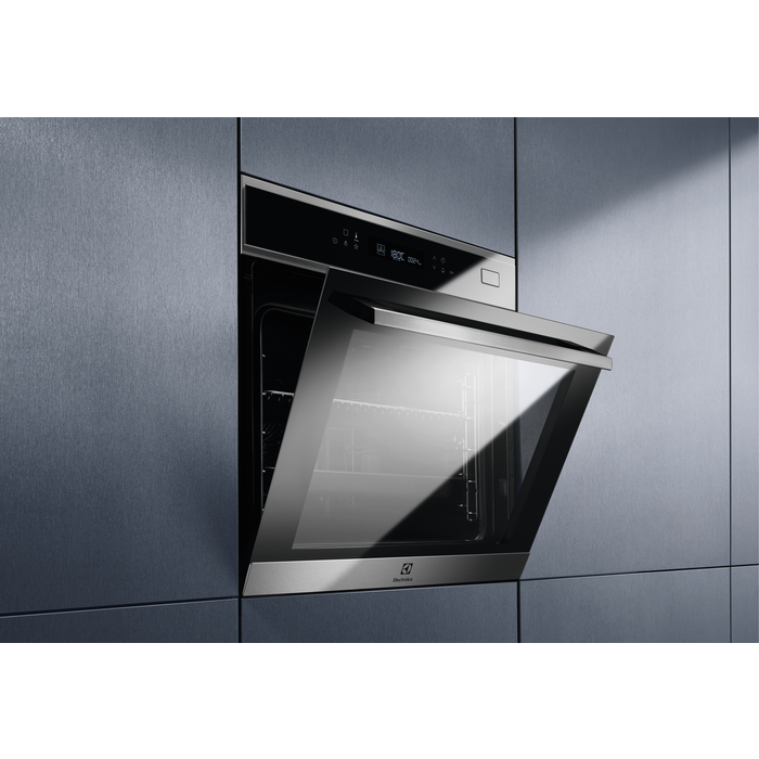 Electrolux iebūvējama tvaika cepeškrāsns, 70 l, nerūsējoša tērauda EOB7S31X