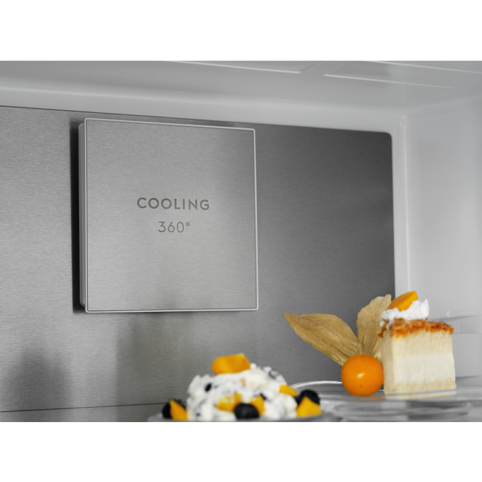 Electrolux ledusskapis ar saldētavu apakšā, ar Cooling 360° , ar MultiSpace, 186 cm, melns LNT7ME32M2
