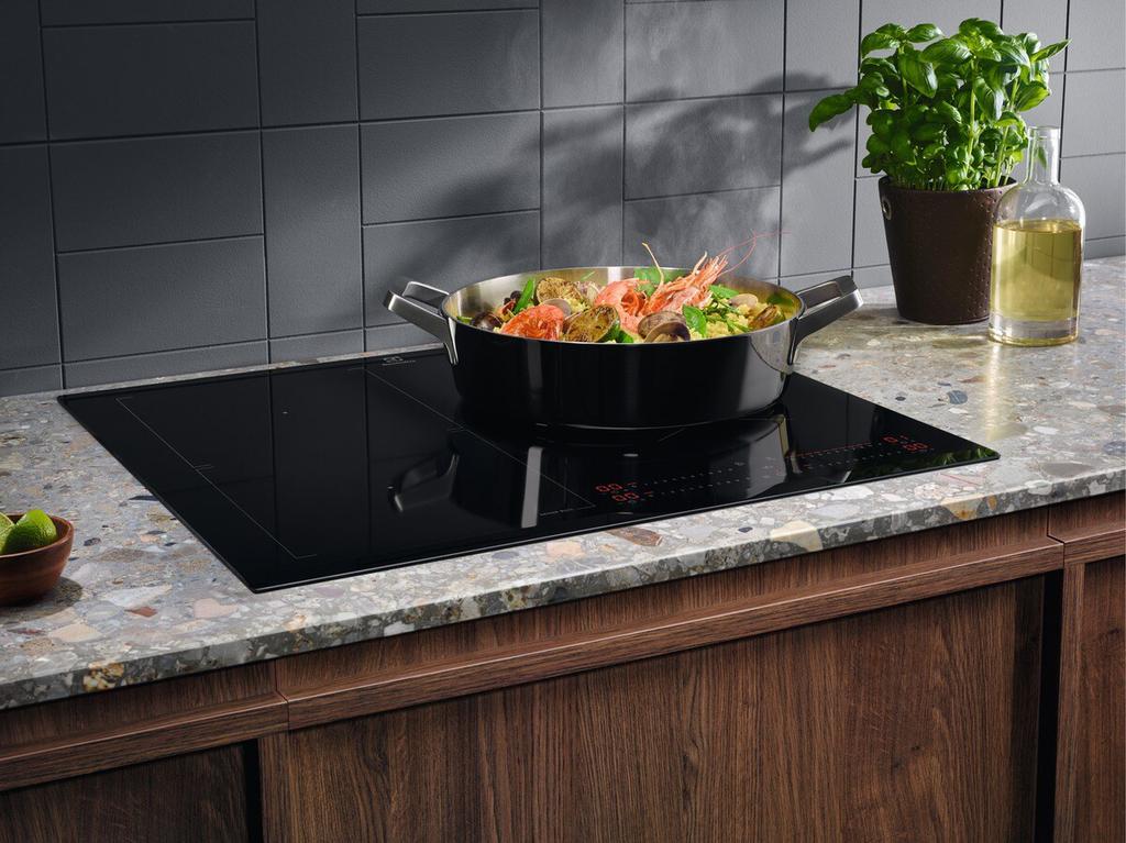 Electrolux 700 SenseBoil ar Hob2Hood indukcijas plīts virsma, iebūv., 60 cm EIS62453