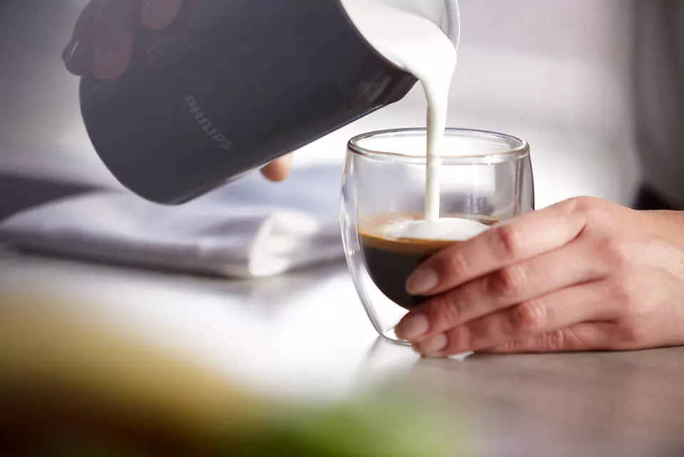 PHILIPS piena putotājs Milk Twister, melns CA6500/63