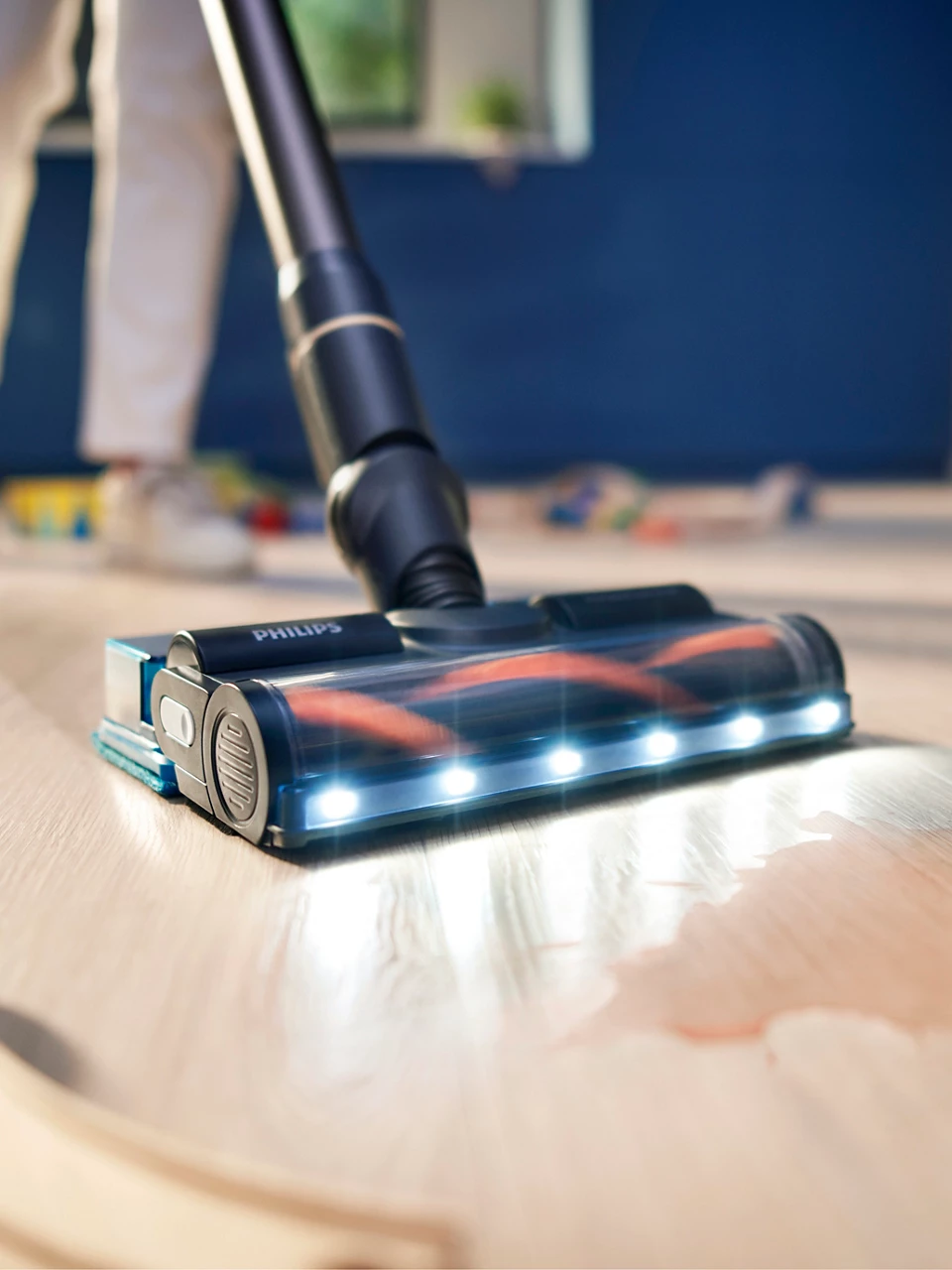 PHILIPS 7000 series bezvada spieķa tipa putekļsūcējs, tumši zils XC7053/01