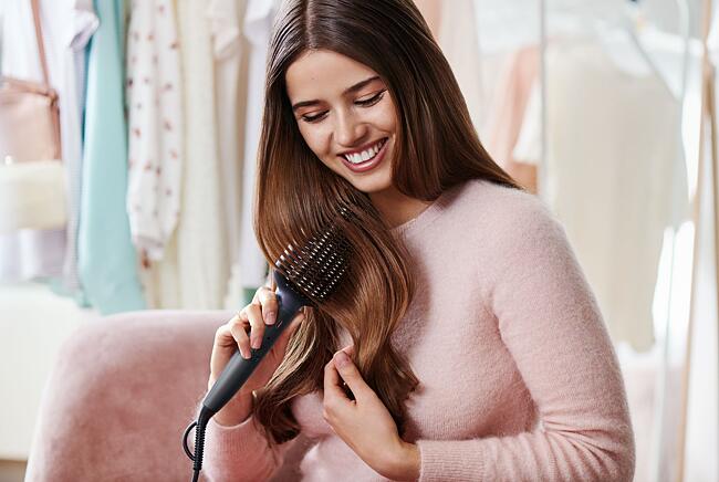 PHILIPS StyleCare Essential Karstā taisnojošā matu suka BHH885/00