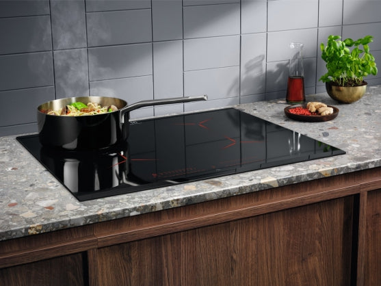 Electrolux indukcijas plīts virsma, melna EIP8146