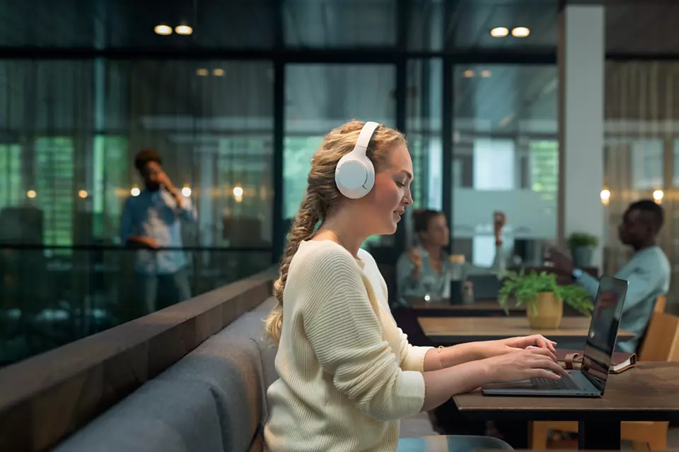 PHILIPS On-Ear bezvadu austiņas, baltas TAH8506WT/00