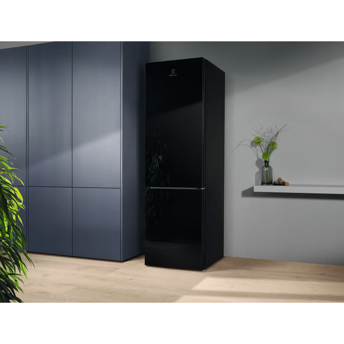 Ledusskapis ELECTROLUX LNT7ME36K2