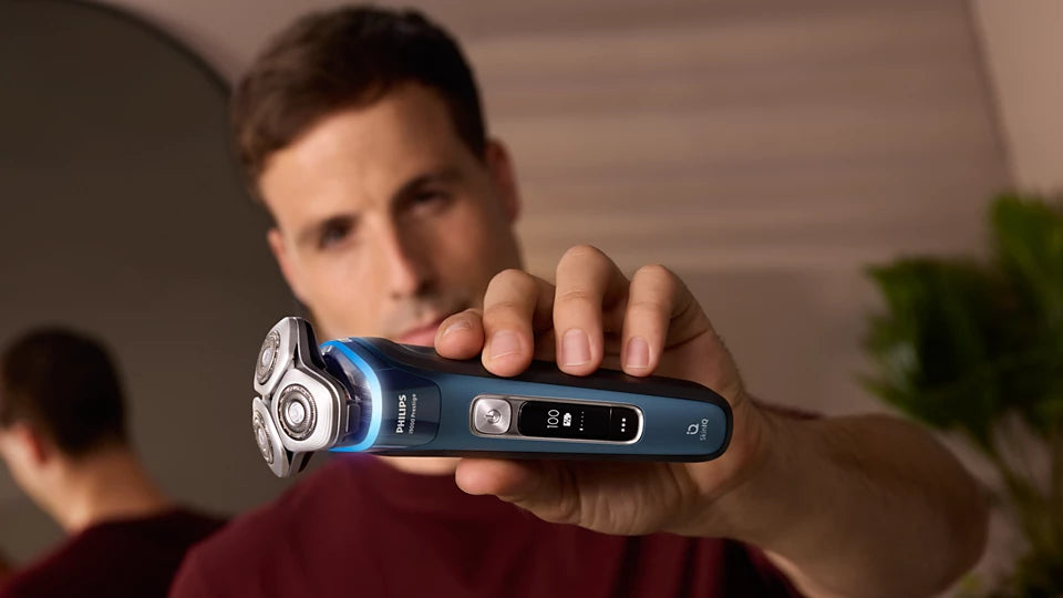 PHILIPS i9000 Prestige Ultra Elektroskuveklis mitrai/sausai skūšanai (lādējams), Mystic Aqua XP9201/33