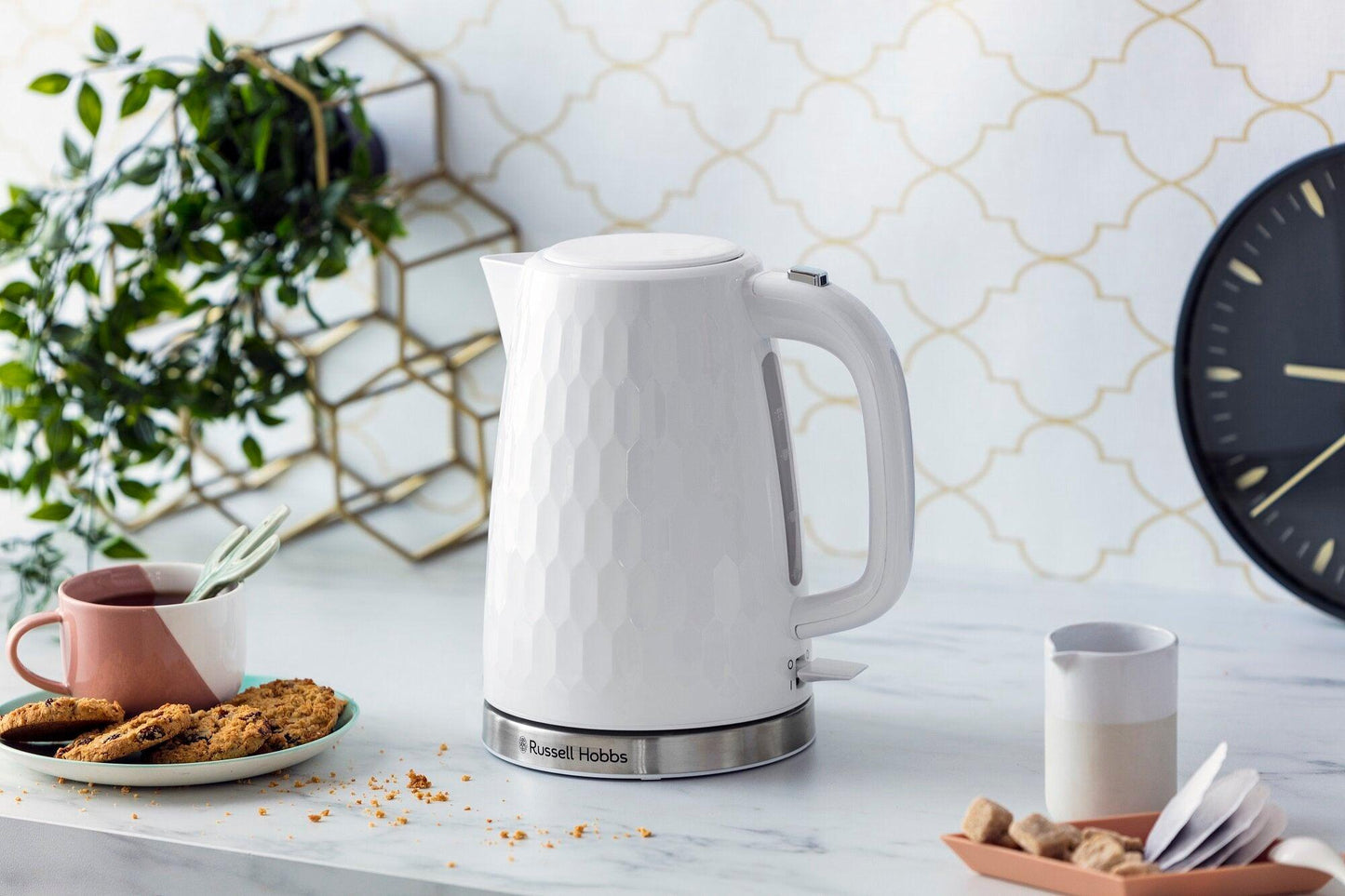 Tējkanna RUSSELL HOBBS 26050-70 Honeycomb White 26050-70 - DomoTehnika