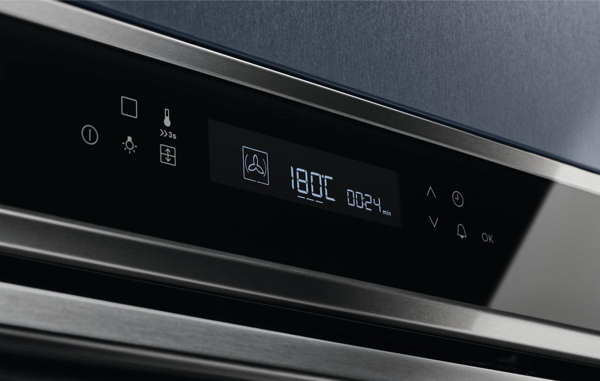 Iebūvējamā cepeškrāsns ELECTROLUX EOE7P31X - DomoTehnika