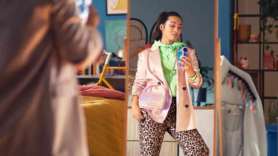 Apģērbu tvaicētājs PHILIPS STH3020/10 - DomoTehnika