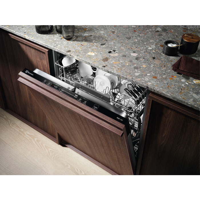 Iebūvējamā trauku mazgājamā mašīna ELECTROLUX EES47320L