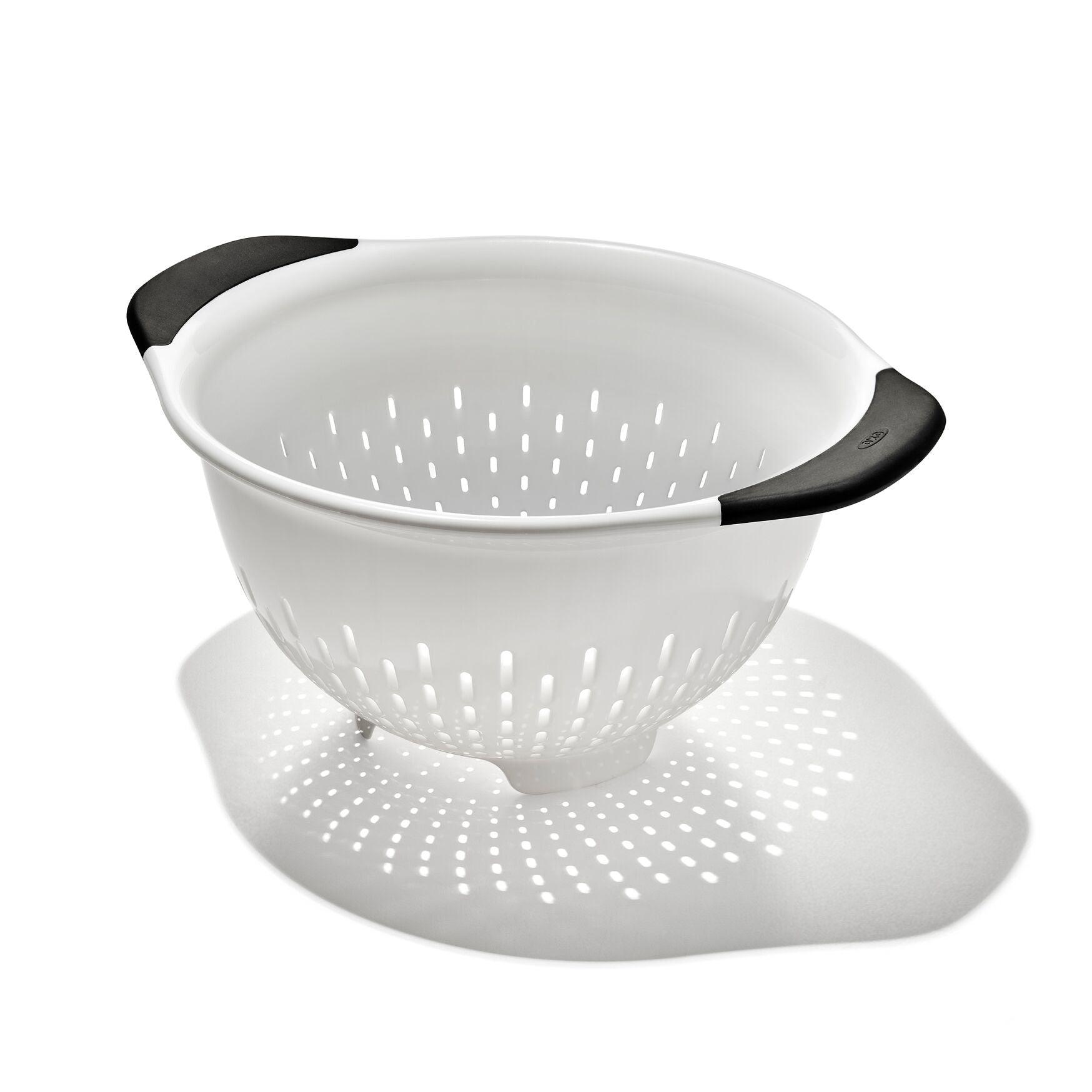Caurduris OXO Plastic Colander - 2.7L - DomoTehnika