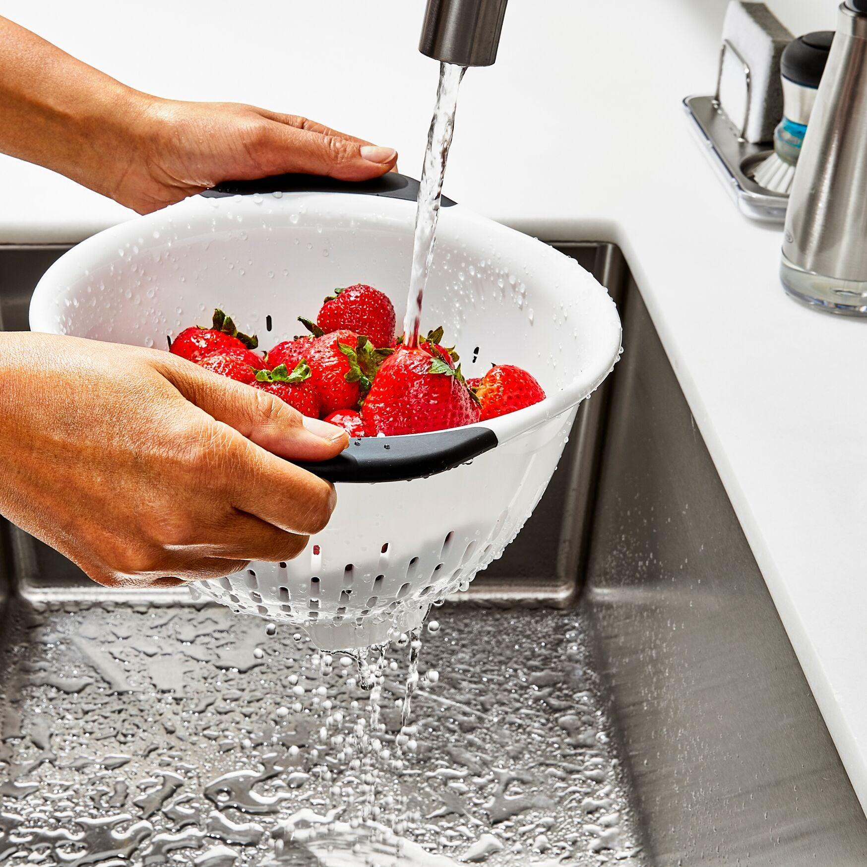 Caurduris OXO Plastic Colander - 2.7L - DomoTehnika