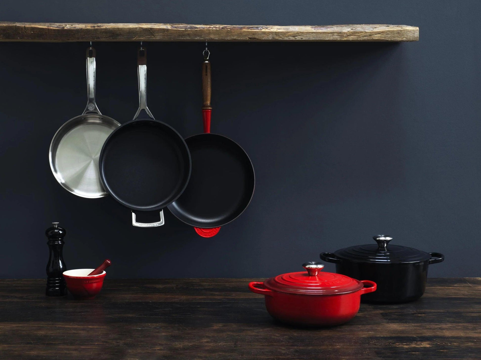Katls LE CREUSET Cast iron pot oval 27cm / 4.1L mat black - DomoTehnika