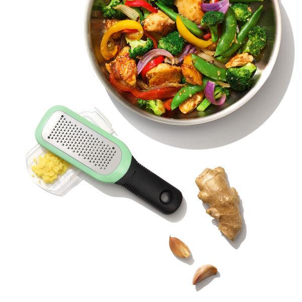 Rīve OXO Etched Ginger & Garlic Grater - DomoTehnika