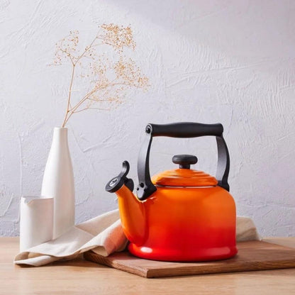 Tējkanna LE CREUSET Traditional teapot 2,1L orange - DomoTehnika