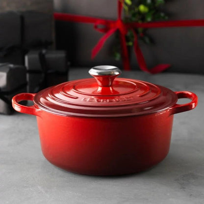 Кастрюля LE CREUSET Чугунная кастрюля круглая Ø24см / 4,2л красная