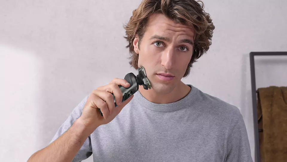 PHILIPS Shaver Prestige series 9000 Elektriskais skuveklis mitrai un sausai skūšanai, melns SP9872/15