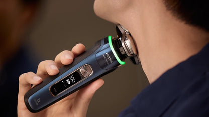 PHILIPS i9000 Prestige Ultra Elektroskuveklis mitrai/sausai skūšanai (lādējams), Mystic Aqua XP9201/33