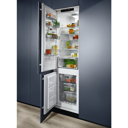 Electrolux ledusskapis ar saldētavu apakšā (iebūv.), 188.4 cm ENS8TE19S