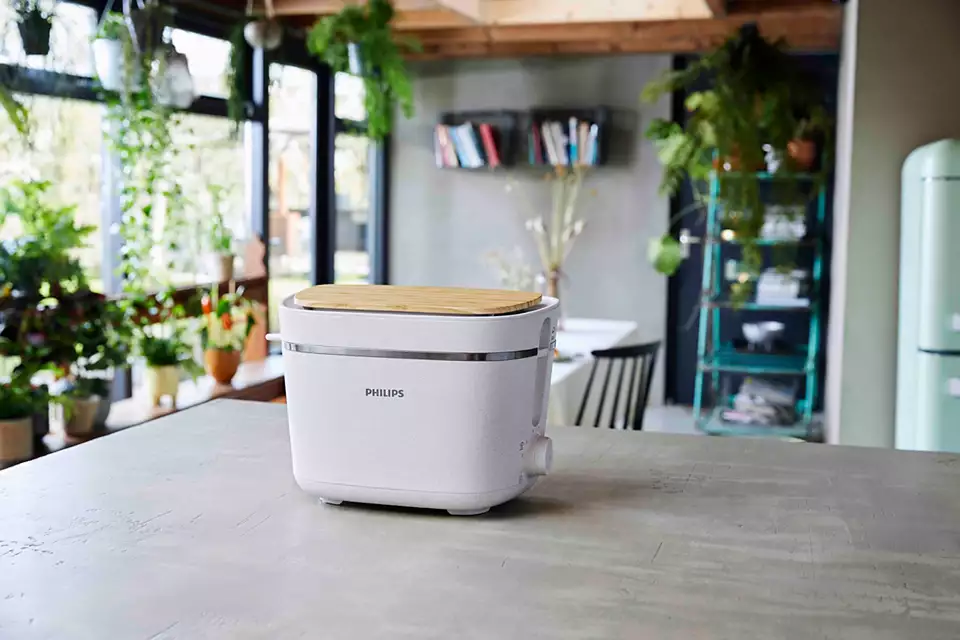 PHILIPS Eco Conscious Edition Tosteris, 830W, zīda balti matēts HD2640/10