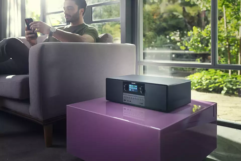 PHILIPS Mikro mūzikas sistēma ar Bluetooth, Interneta radio, DAB+, melna TAM6805/10