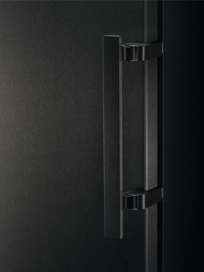 Electrolux brīvstāvoša No Frost saldētava E, 186 cm LUS7ME28B