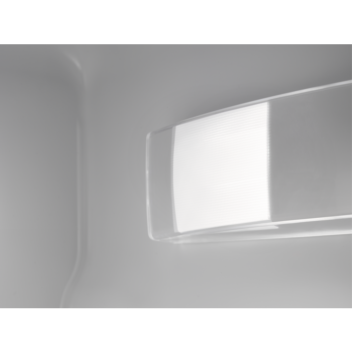 Electrolux iebūvējams ledusskapis ar saldētavu apakšā,177.2cm LNS5LE18S