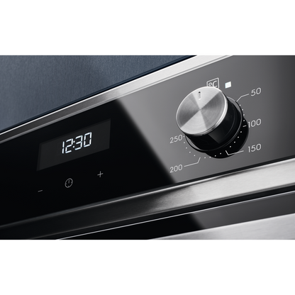 Electrolux cepeškrāsns, 65l, iebūv., melna EOD5C70BX