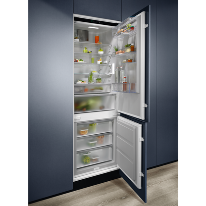 Electrolux ledusskapis (sald.apakšā) 188.4cm ENP7TD75S