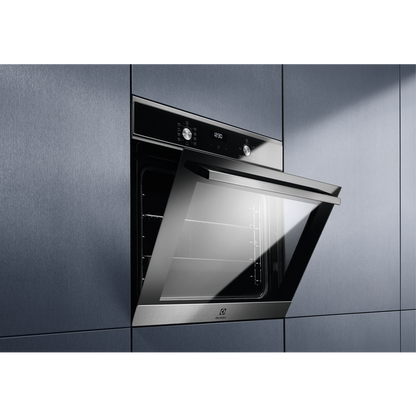 Electrolux cepeškrāsns, 65l, iebūv., melna EOD5C70BX
