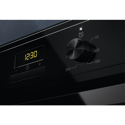 Electrolux cepeškrāsns, iebūv., 65l, tērauda ar pārklājumu pret pirkstu nospiedumiem EOF3H50BK