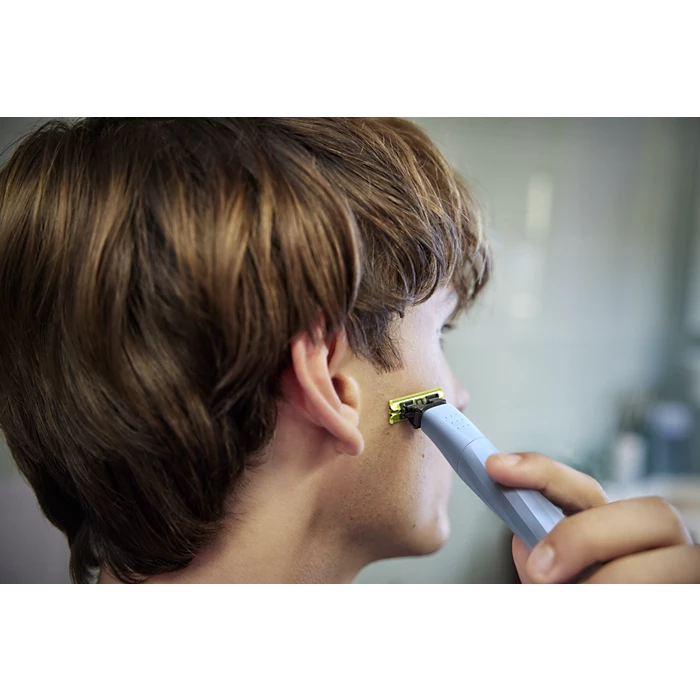 PHILIPS OneBlade 1st Shave skuveklis sejai, zils QP1324/20