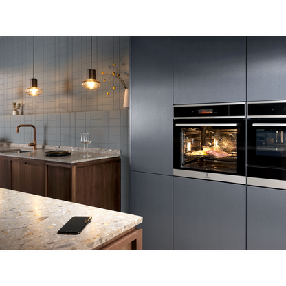 Electrolux iebūvējama tvaika cepeškrāsns, 70 l, nerūsējoša tērauda EOB7S31X