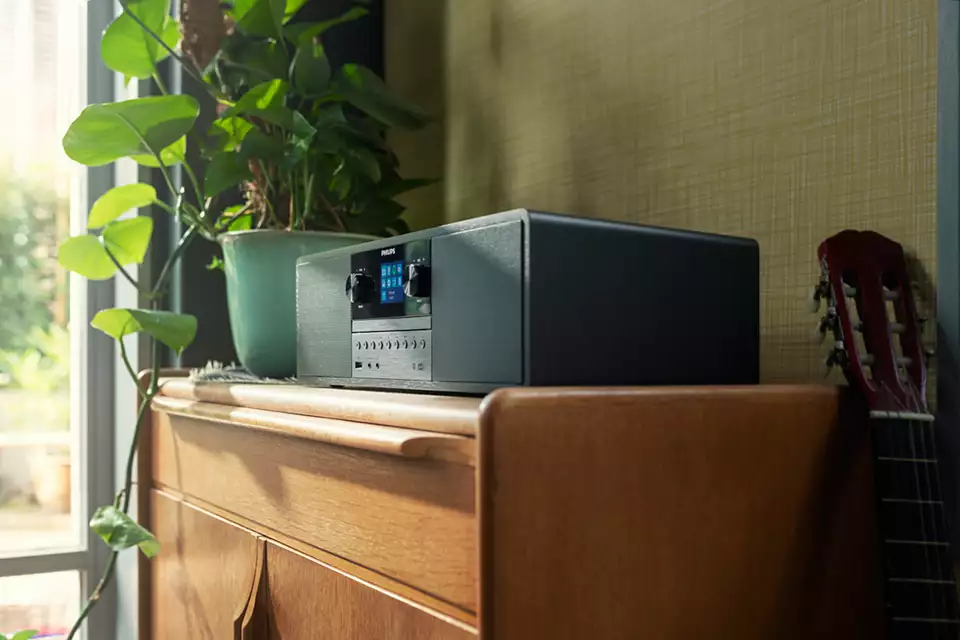 PHILIPS Mikro mūzikas sistēma ar Bluetooth, Interneta radio, DAB+, melna TAM6805/10
