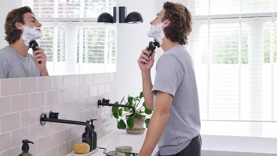 PHILIPS Shaver Prestige series 9000 Elektriskais skuveklis mitrai un sausai skūšanai, melns SP9872/15