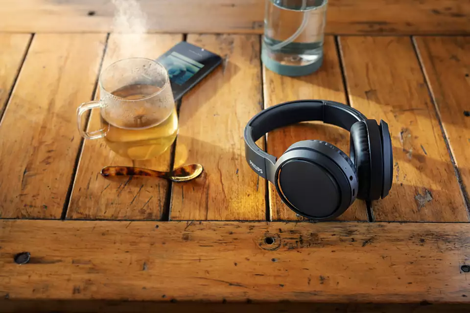 PHILIPS On-Ear austiņas ar Bluetooth, melnas TAH5205BK/00